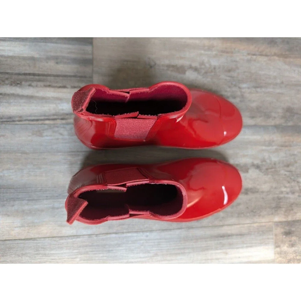 Hunter Original Chelsea Gloss Rain Boot, Military Red Women's Size 9 wfs1043RGL